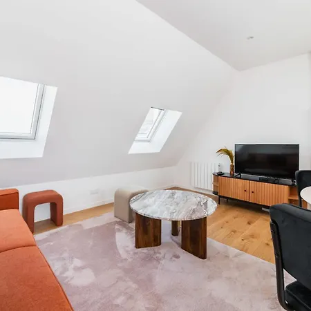 2 Pieces Refait A Neuf Dernier Etage - 19 - 4p - Flat-guest Parigi