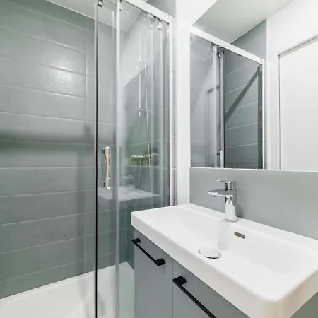 2 Pieces Refait A Neuf Dernier Etage - 19 - 4p - Flat-guest * Parigi